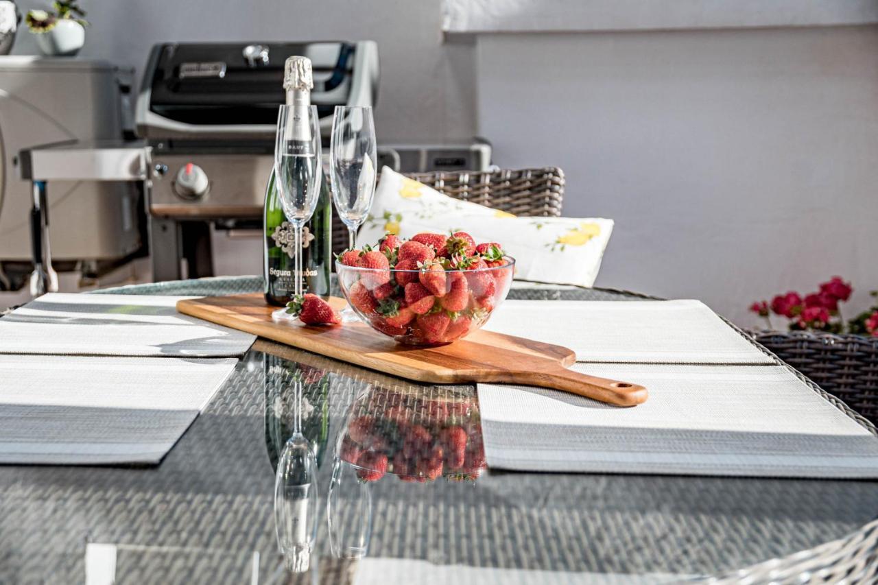 Apartament Amazing 2-bedroom Retreat In Nueva Andalucia, Steps From Centro Plaza *